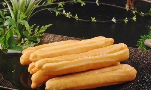 油条为什么要两根并在一起炸,油条为什么非要2根一起炸才好吃图3