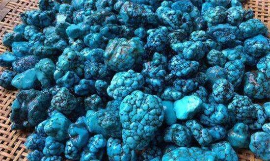 湖北松石的产地及特征,绿松石产地有哪些地方图2