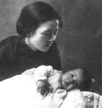 林徽因美到什么地步?她的男学生总结4个字