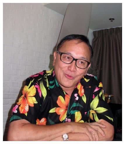 曹查理个人资料写真作品