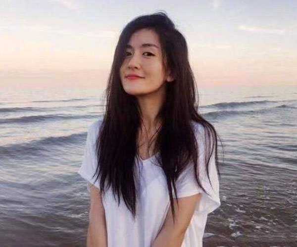 当年谢娜被段曦打过 不用说肯定是因为张杰的原因