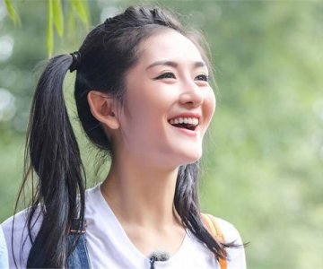 ​当年谢娜被段曦打过 不用说肯定是因为张杰的原因