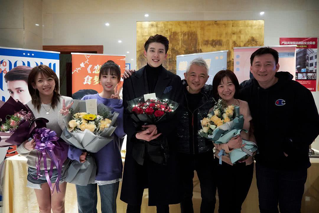 敖瑞鹏个人资料写真作品