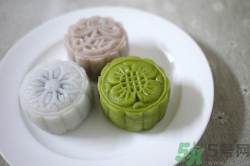 自己做冰皮月饼怎么做?自制冰皮月饼的做法及配方