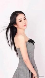 ​中国内地女歌手——王馨