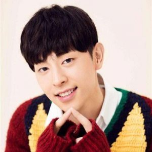 ​脸长的男生适合什么发型？长脸型男生发型推荐