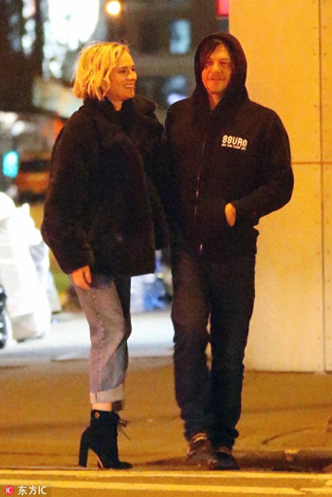 《行尸走肉》“弩哥”不打丧尸改擒女神 街头狂吻女友恋情曝光