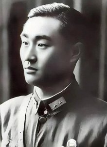 ​孤军抵抗日军四十七天，忍辱负重归来，抗日名将方先觉