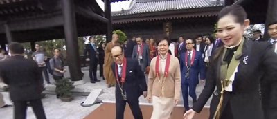 ​96岁李嘉诚以视频方式露脸第十届世界潮商大会，呼吁乡亲投资潮汕