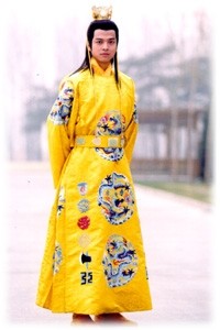 任贤齐也演过楚留香，黎姿林心如众美女环绕，郑伊健的李寻欢帅爆