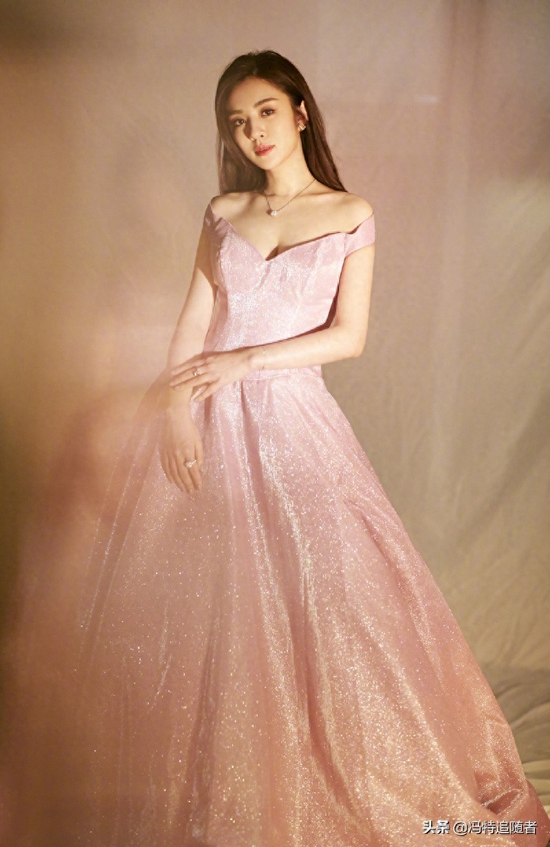 王晓晨，1988年7月出生，演员，代表作品有《大好时光》等