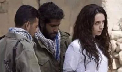 ​美女在叙利亚被公开出售！400块钱任你选择，告别场景让人落泪