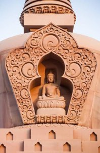 ​如来是什么意思？如来佛和释迦牟尼是一个人吗?