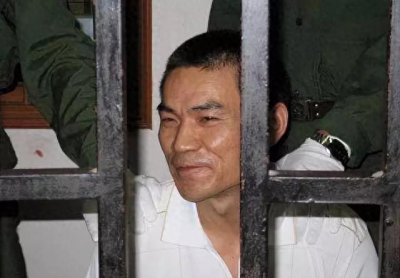 ​1991年东北黑社会头目乔四伏法，临刑前神色镇静：我这辈子，够了