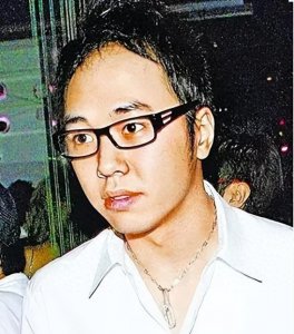 ​陈冠希在他面前就是“小巫见大巫”，他的操作直接毁了60位女艺人