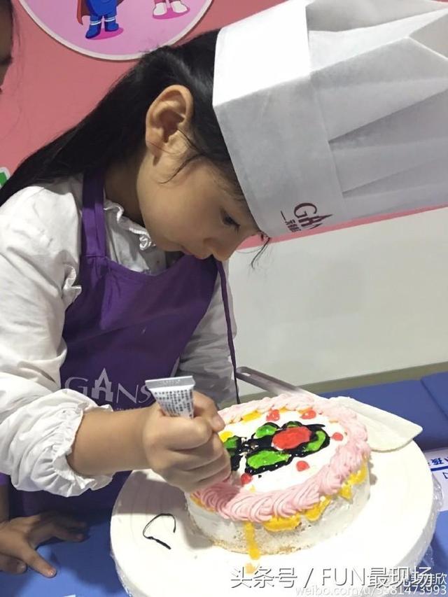 王思聪身高多少体重（8岁小网红引王思聪关注）(34)