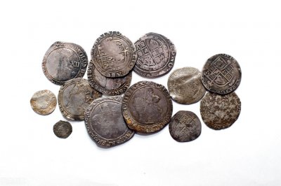 ​银饰黑了用什么方法清洗？其实有很多办法，此外保养也很重要