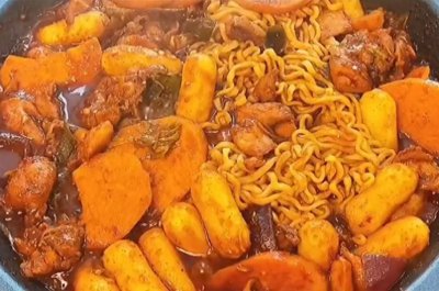 ​最下饭的鸡肉做法，韩国超火的春川铁板鸡！