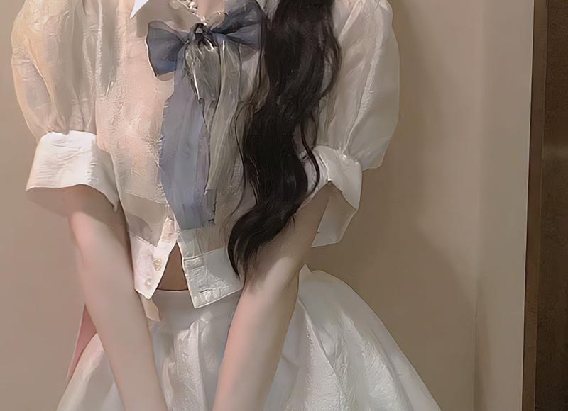 小伙见到初恋当了少奶奶(小伙回到三十年前被妈妈表白)