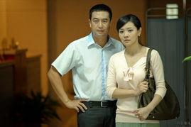 张嘉译的现任老婆是哪位 老婆王海燕个人资料简介