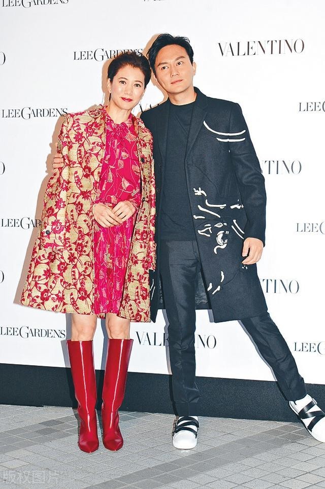 袁咏仪张智霖根本不恩爱（张智霖袁咏仪婚姻有很多隐痛)