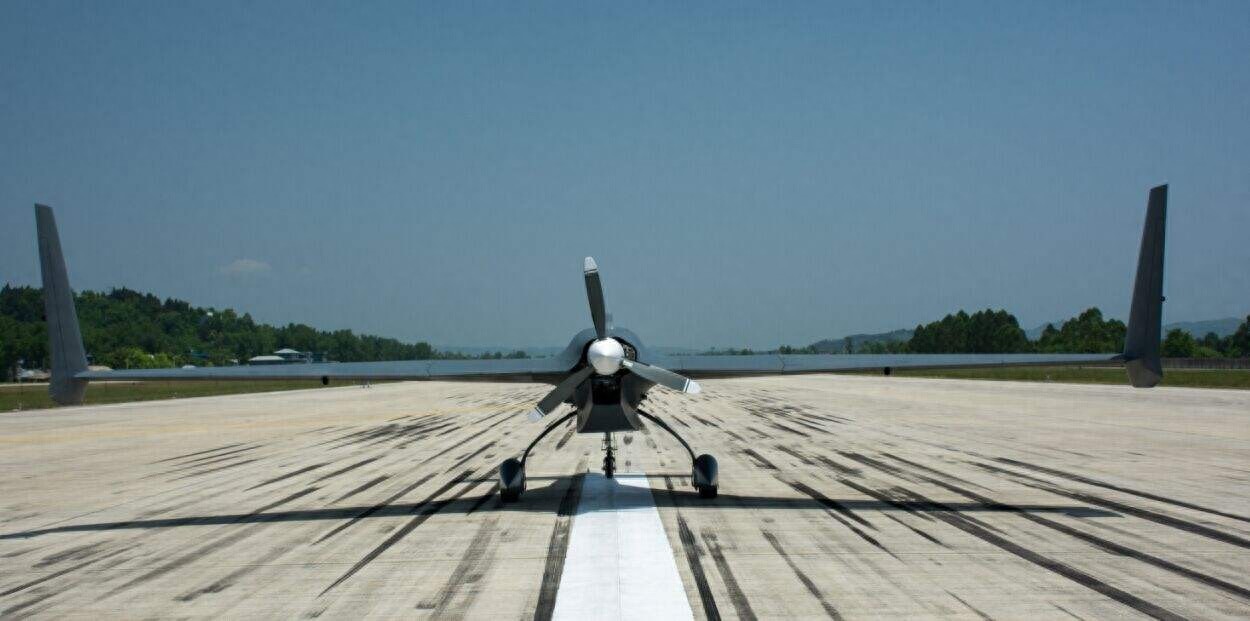 彩虹系列无人机的“异类”，鸭式布局，已出口多个国家