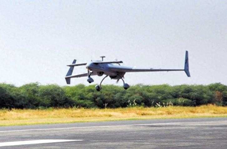 彩虹系列无人机的“异类”，鸭式布局，已出口多个国家