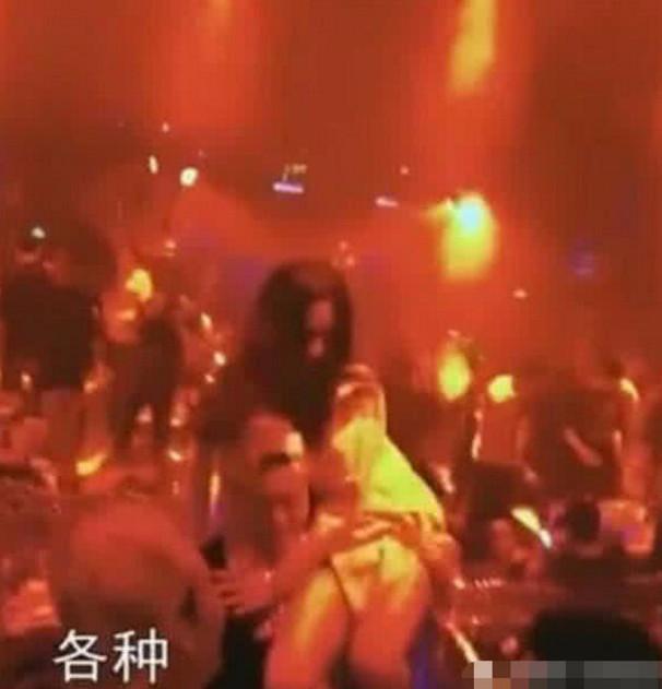 变形计：曾经的夜店舞媚娘，如今的邻家小姐姐，网友：变形很成功