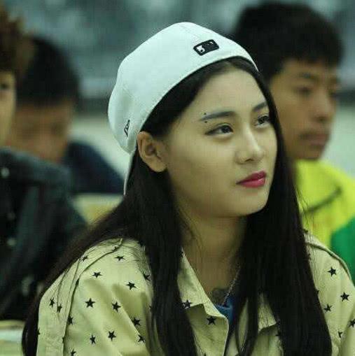 变形计：曾经的夜店舞媚娘，如今的邻家小姐姐，网友：变形很成功