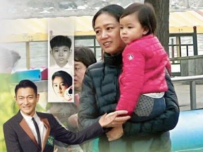 56岁刘德华的全家照曝光, 妻子素颜沧桑, 五岁的女儿是一个美人！