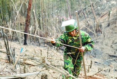 ​杜富国5个月内连升2级军衔，兵龄仅12年，只差最后一步就荣升兵王