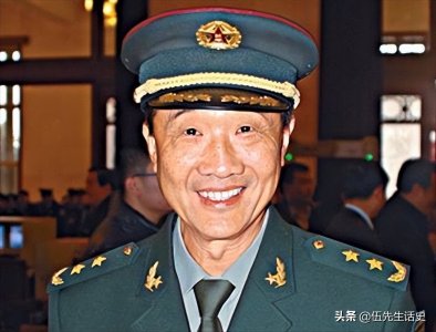 ​少将晋升中将仅11年？徐小岩出生军人世家，却不知父亲是开国元帅