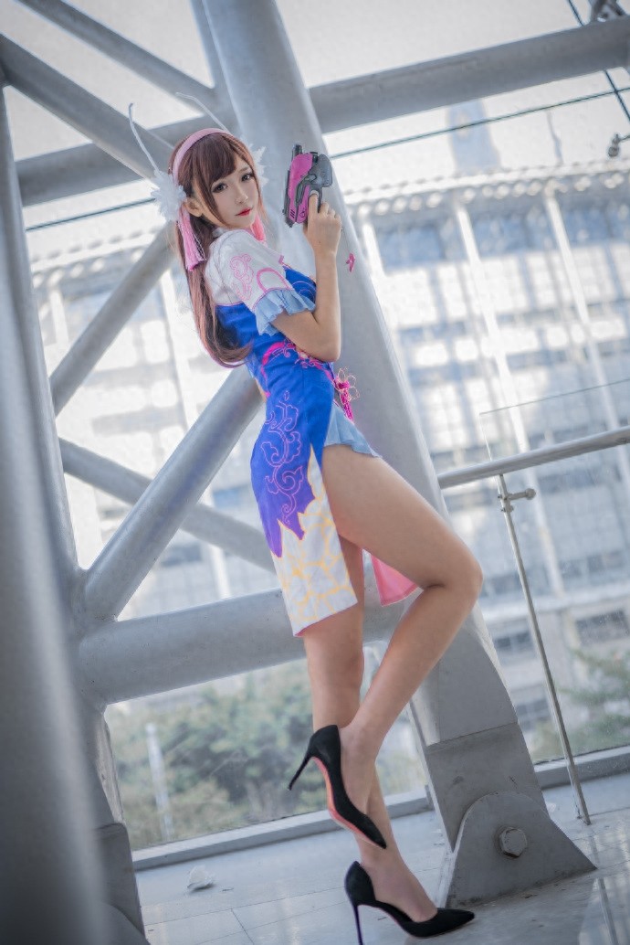 神级大长腿！守望先锋Dva，超养眼小姐姐裸腿旗袍cos！
