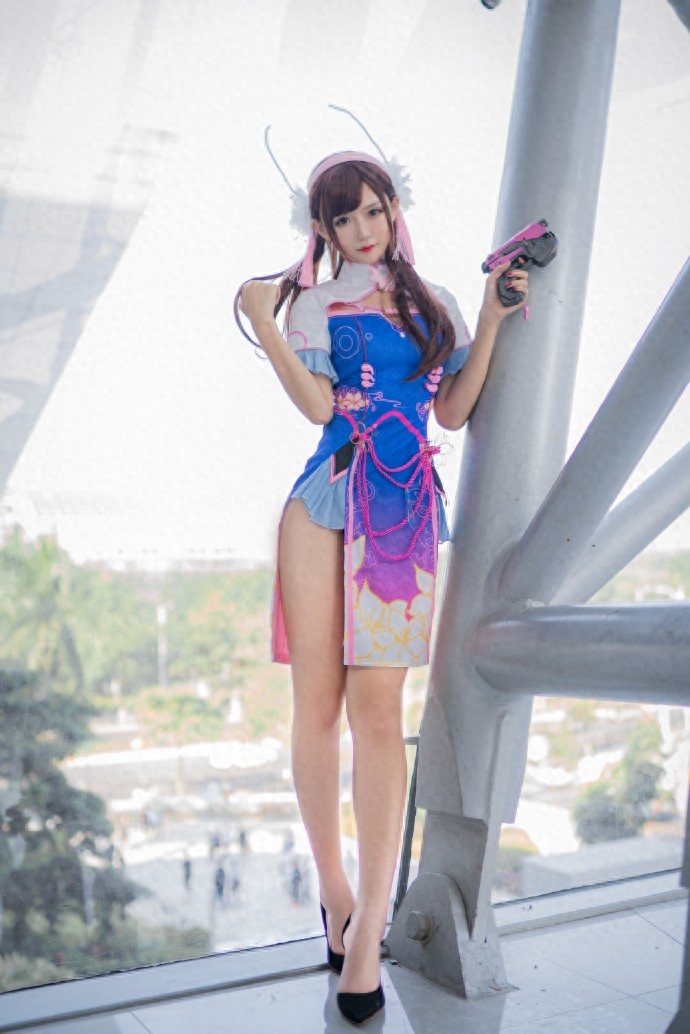 神级大长腿！守望先锋Dva，超养眼小姐姐裸腿旗袍cos！