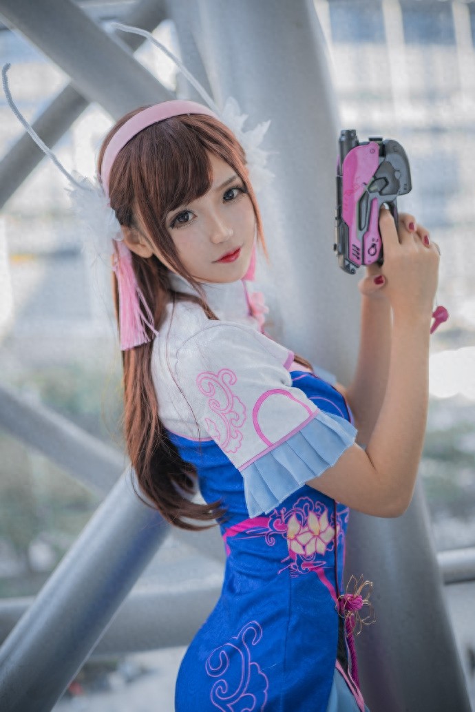 神级大长腿！守望先锋Dva，超养眼小姐姐裸腿旗袍cos！