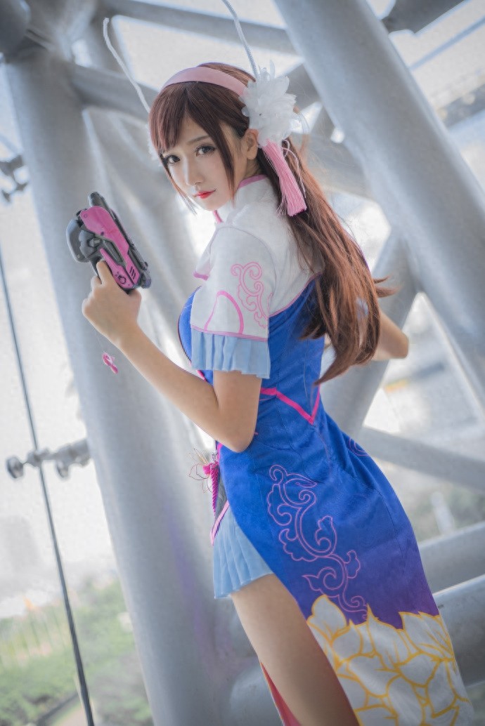 神级大长腿！守望先锋Dva，超养眼小姐姐裸腿旗袍cos！