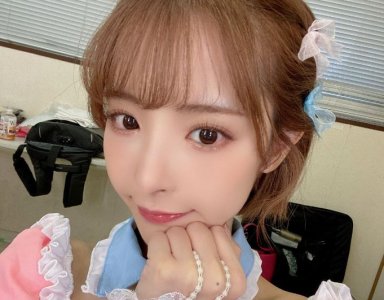 ​桃乃木香奈是谁 她也COS过2b小姐姐