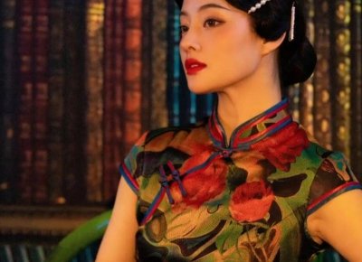 ​男子辞去铁饭碗创业8年无音讯，瘫痪老人坚守：儿子不归死不瞑目