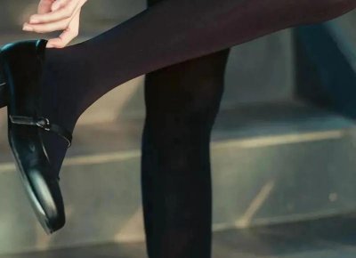 ​发小回村葬父无人抬棺，村长上门叫人帮忙，老爹摇头：晦气，不去