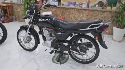 ​5580元！铃木经典摩托GD110，造型复古，省油耐用，代步通勤车
