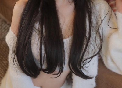 ​和小我4岁的男友相恋7年，他都没有求婚的迹象