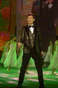 ​郑少秋真实身高（郑少秋和周润发身高谁高）