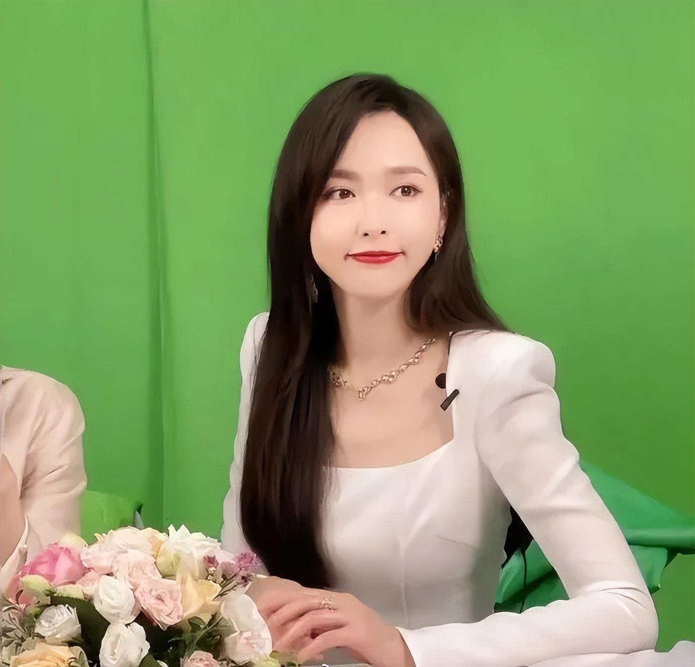 5花最新状态：杨颖无滤镜视频好真实，唐嫣浮肿苹果肌抢镜