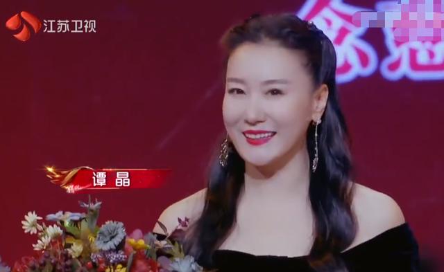 歌星谭晶近况（43岁谭晶近照大变）(1)