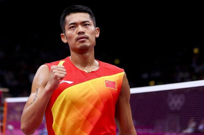 羽毛球冠军林丹简介(林丹跟世界冠军打羽毛球)