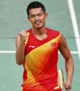 ​羽毛球冠军林丹简介(林丹跟世界冠军打羽毛球)