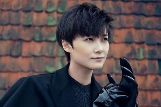 李宇春家庭背景太恐怖（李宇春父亲曾劝她退出娱乐圈）