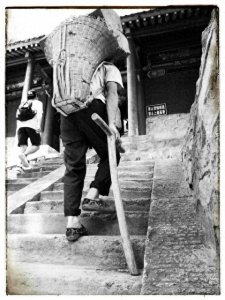 ​人活着很累，为何还要活着？