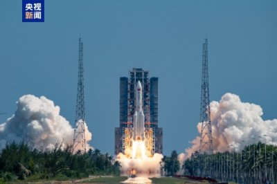 ​现场视频丨我国成功发射卫星互联网低轨08组卫星