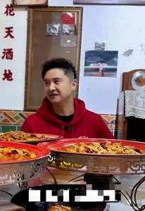 ​田亮一家重庆过年，Cindy身高猛长引热议，叶一茜节俭持家获好评
